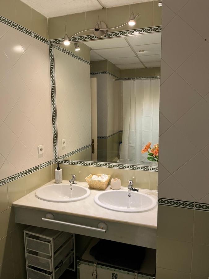 Very Apartament. Center. Private Parking Appartement