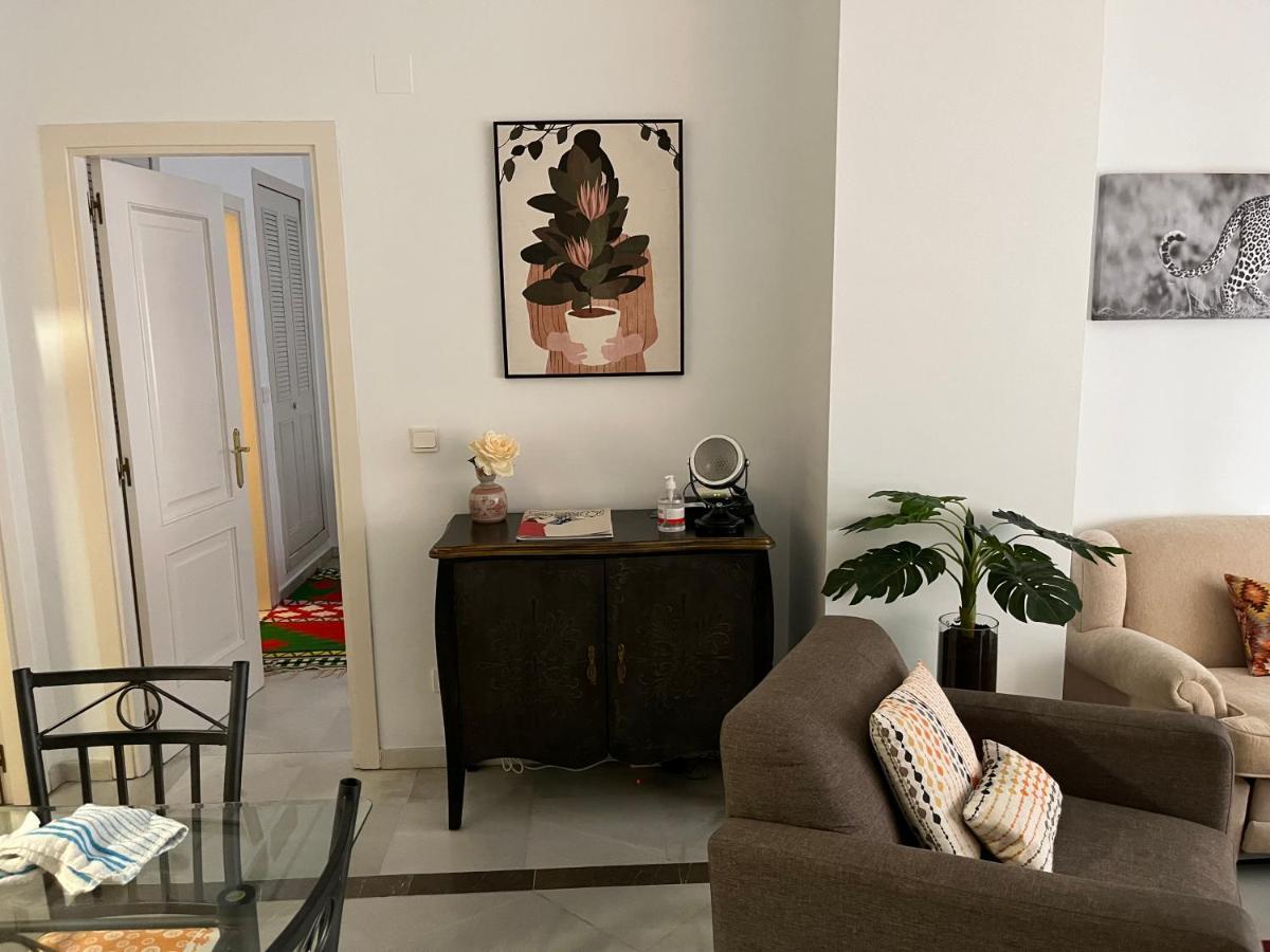 Very Apartament. Center. Private Parking *
